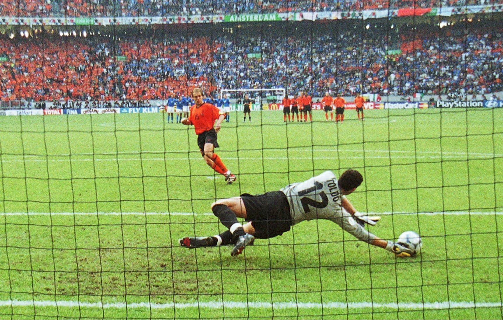 El escándalo FIFA ha hecho que El Vaticano suspenda acuerdo con Conmebol