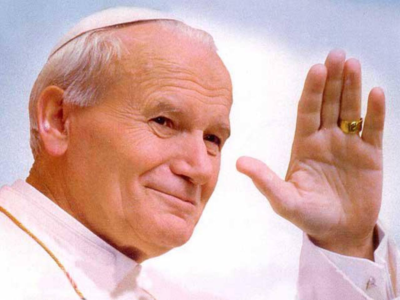 En el aniversario de la pascua de san Juan Pablo II se ha recordado su exhortación a “abrir las puertas a Cristo”