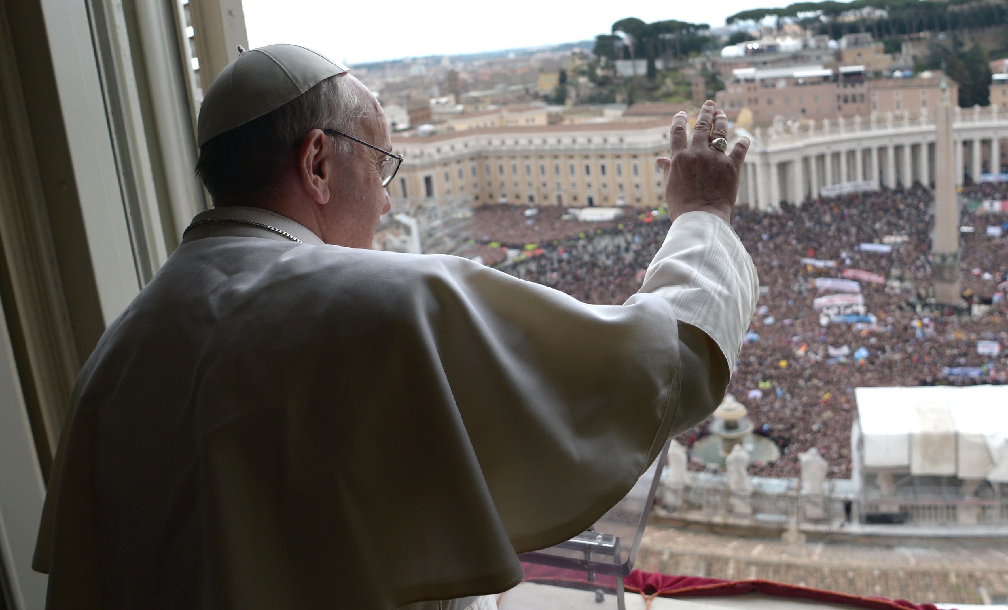 En el Ángelus el Papa recuerda que Jesús es sanador y maestro