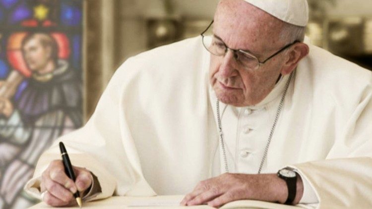 Papa Francisco escribe carta los párrocos que sirven en distintas regiones del mundo