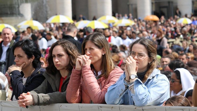 Miles de jóvenes viajan a Roma para profundizar sobre el sentido de la Semana Santa