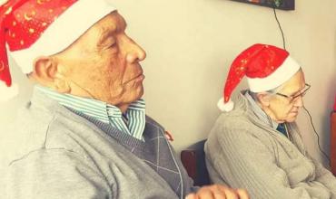 abuelos felices